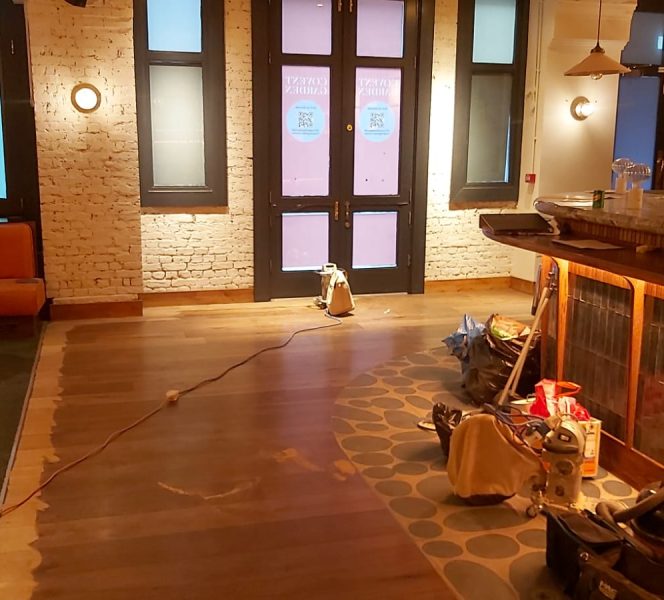 Sand and varnish W2 before 2